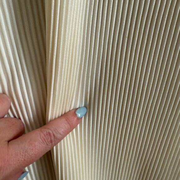 70s Vintage | Cream Pleated Lace Collar Blouson Sleeve Midi Dress | Medium - Picture 4 of 9